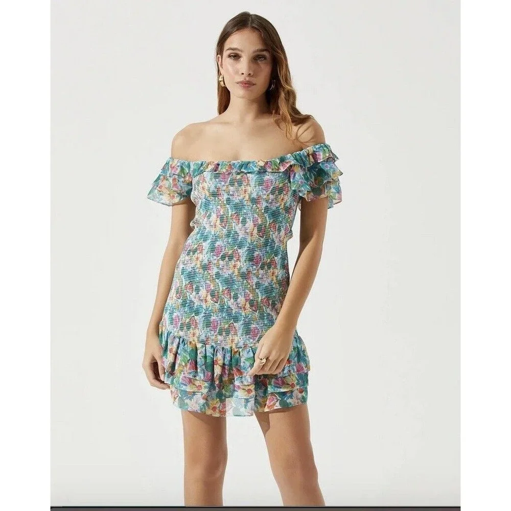 ASTR The Label XL Green Pink Blue Floral Smocked Sleeveless Dress Flutter Sleeve - Picture 12 of 12